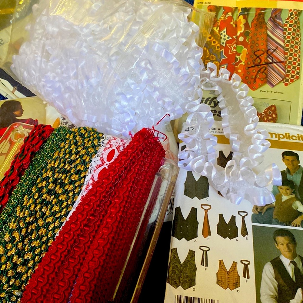 Doll makers seamstresses interior decorators artists this is the closet for you